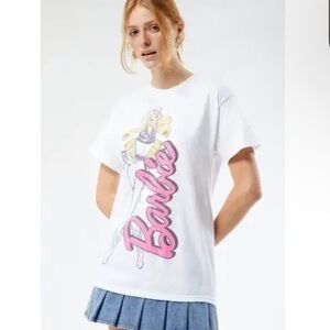 NWT Junk Food Clothing Barbie Graphic T-Shirt Size Medium